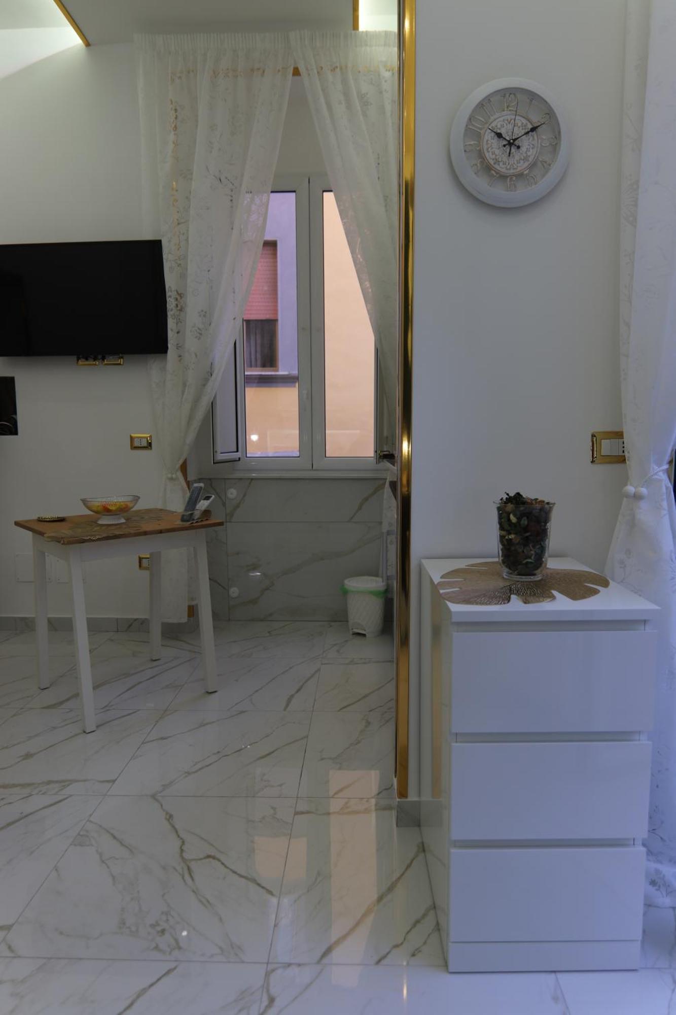 דירות נאפולי Regina House מראה חיצוני תמונה